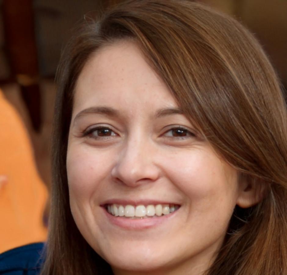 Freya Sinclair, Senior Business Strategist